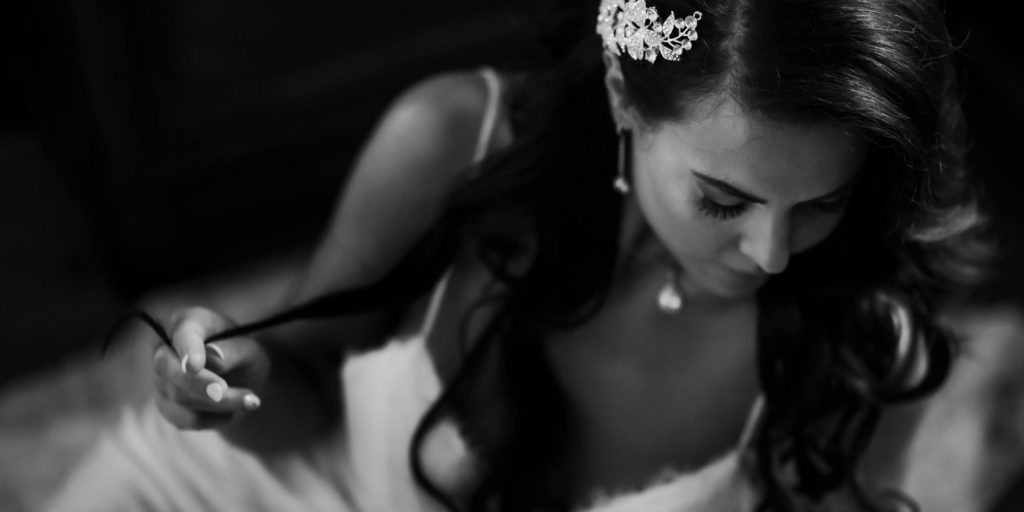 bride portrait at the millcroft inn