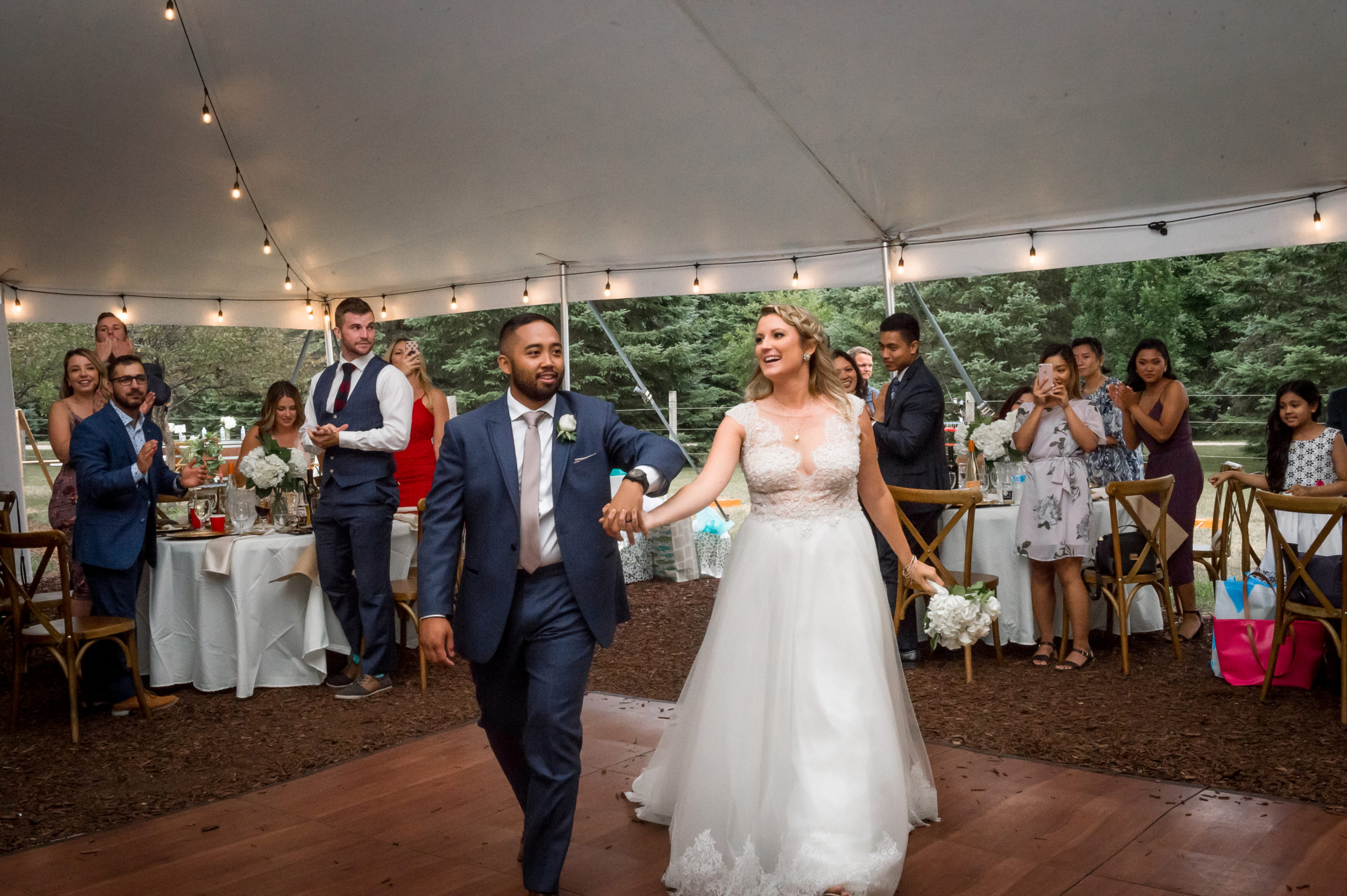 erin estate wedding photos of grand entrance